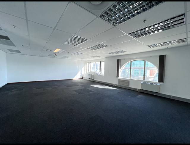 180M² OFFICE TO LET IN CENTURY CITY